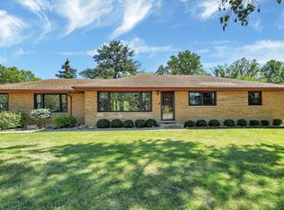 17W211 Woodland Ave, Bensenville, IL 60106