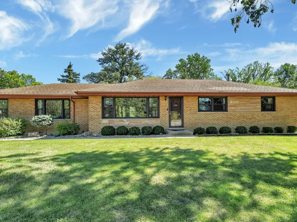 17W211 Woodland Ave, Bensenville, IL 60106