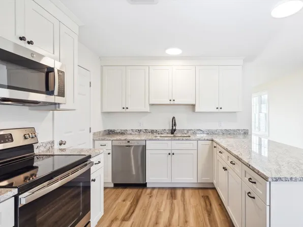 21 Trail's Edge Common, Peterborough, NH 03458