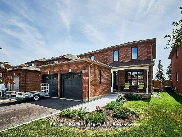 23 Keeble Cres — Photo 1