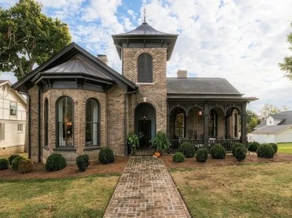 315 W 6th St, Columbia, TN 38401