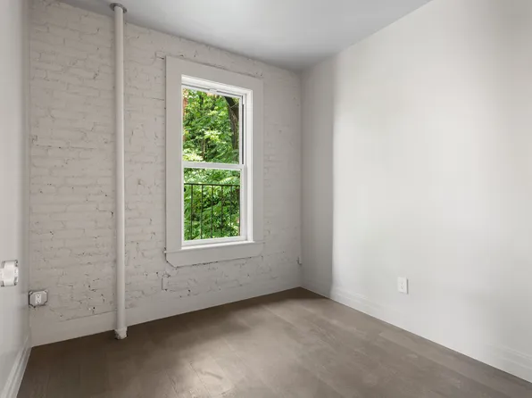 241 West 13th Street image 2 of 5