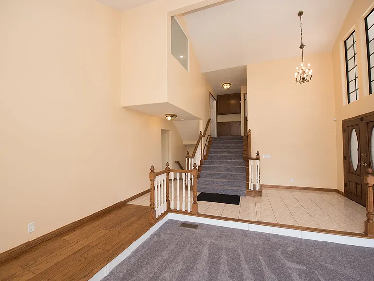 2274 N Rockridge Pl — Photo 9