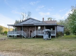 61 Hollow Rd, Brimfield, MA 01010