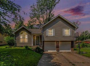 2201 SW 2nd St Ter, Blue Springs, MO 64014