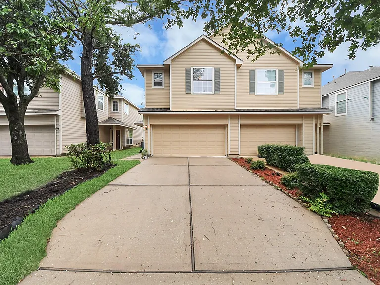 6019 Pennworth Ln — Photo 2