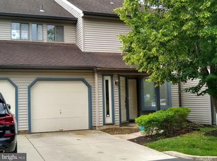 904 Chesterwood Ct, Marlton, NJ 08053