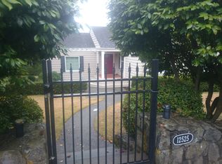 12525 8th Ave NW, Seattle, WA 98177