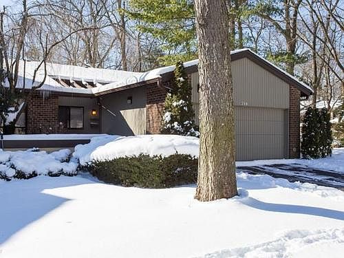 1st image of 299 Vista Dr