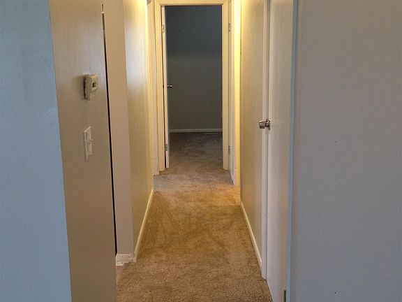 4th image of 1080 Parkridge Ct APT 3