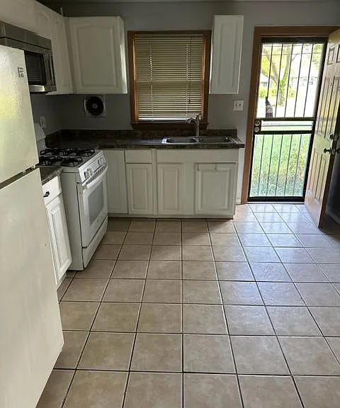15815 Lexington Ave #5A — Photo 1