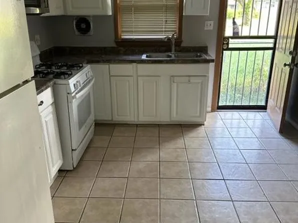 15815 Lexington Ave #5A, Harvey, IL 60426