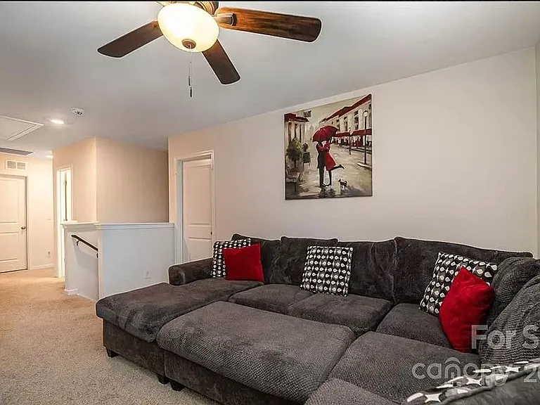 9807 Oak Barrel Ln — Photo 9