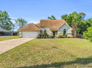 525 Lakeover Dr W, Columbus, MS 39702