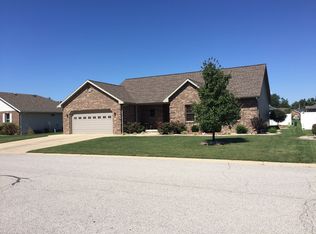 250 N Porte Dr, Highland, IL 62249