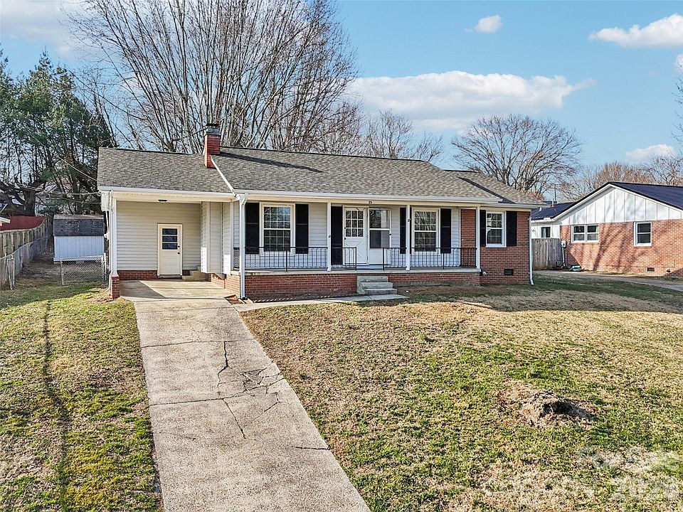 1st image of 23 Starmount Dr