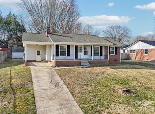 23 Starmount Dr, Asheville, NC 28806