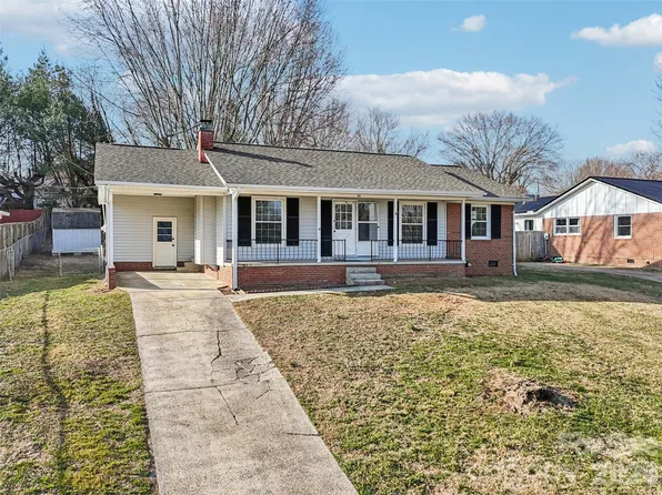 23 Starmount Dr, Asheville, NC 28806