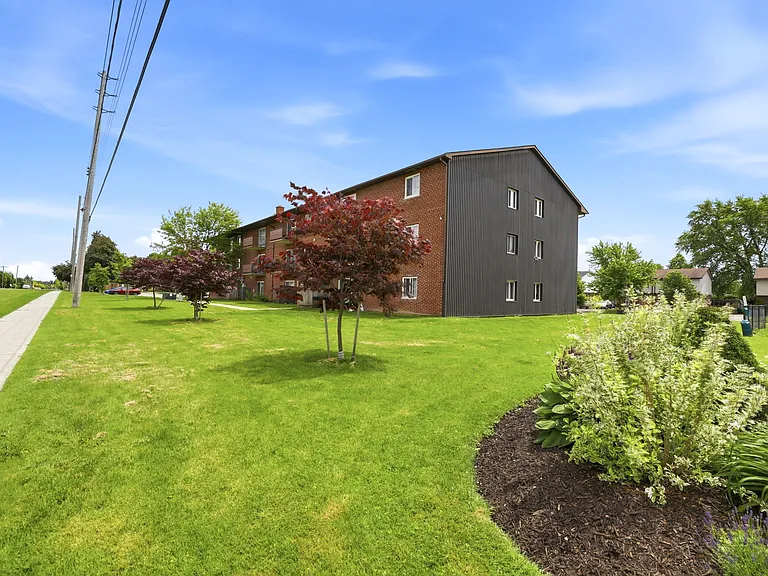 99 Cartier Rd — Photo 34