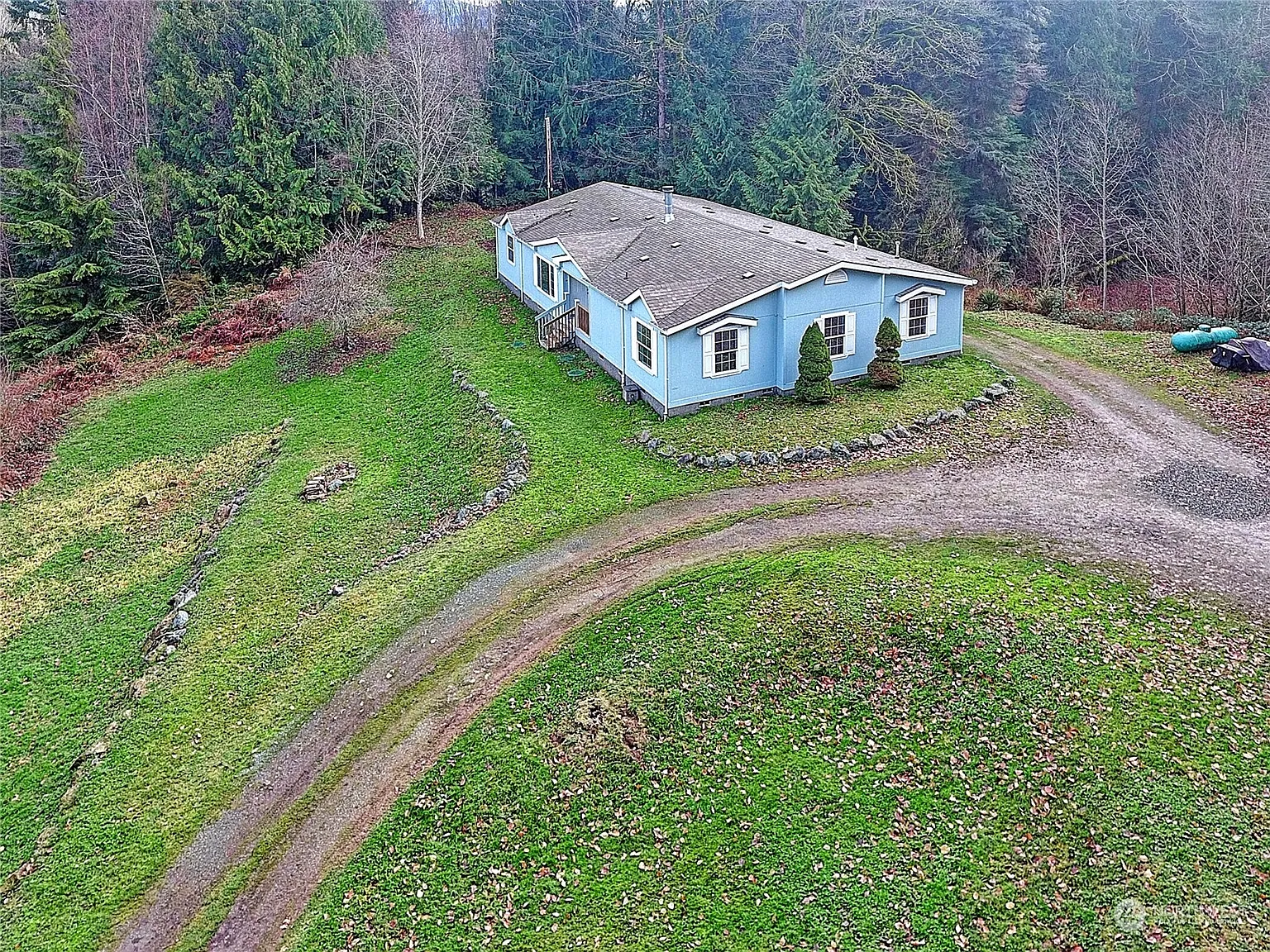 18635 W Lakeview Lane photo 1