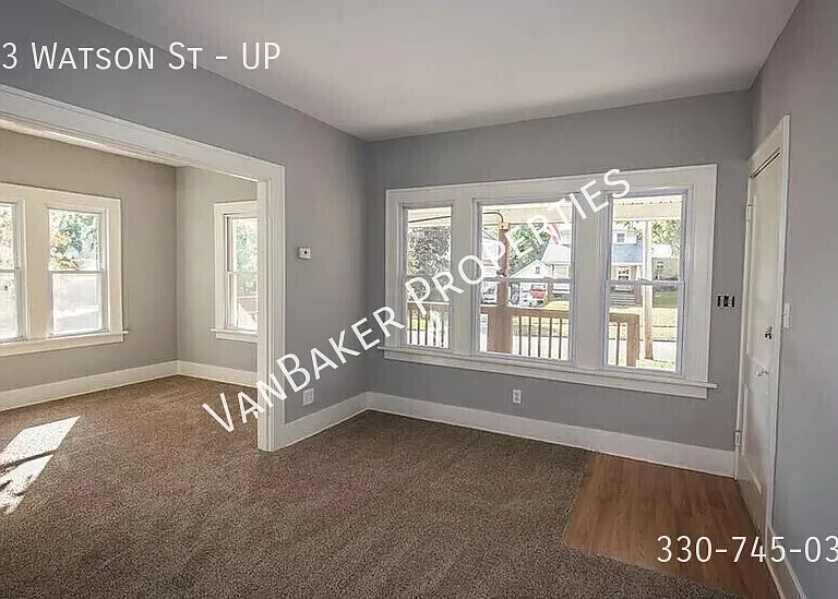 243 Watson St #UP — Photo 5