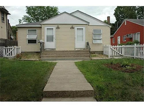 2101 Grand Ave S Photo 1