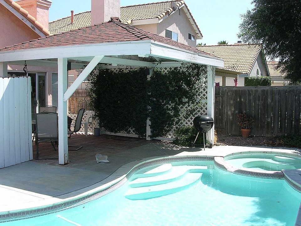 2nd image of 30285 Pechanga Dr