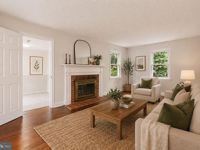 Listing photo 4
