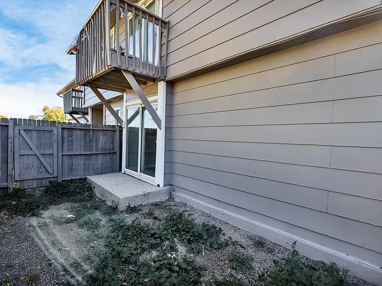 4390 Loomis Ave #A — Photo 41