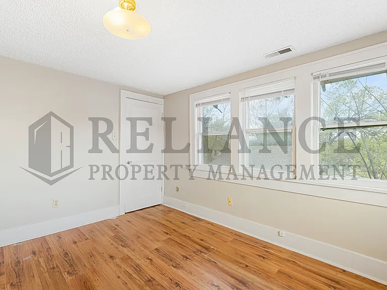 439 N Lorraine Ave — Photo 31