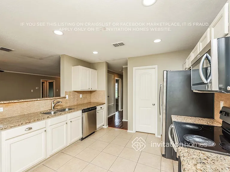 1676 Wildrose Dr — Photo 8
