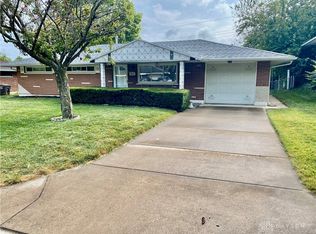 624 Skyview Dr, Dayton, OH 45449