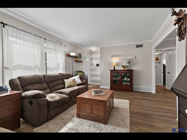2945 S 42nd St — Photo 4