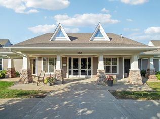 100 Clydesdale Trl APT 128, Hamel, MN 55340