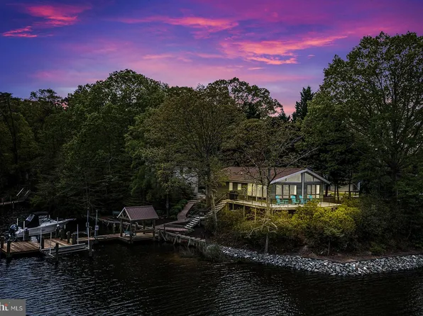 148 Swann Ct, Reedville, VA 22539