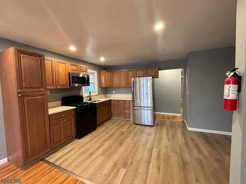 878 Chancellor Ave FLOOR 2, Irvington, NJ 07111 Zillow