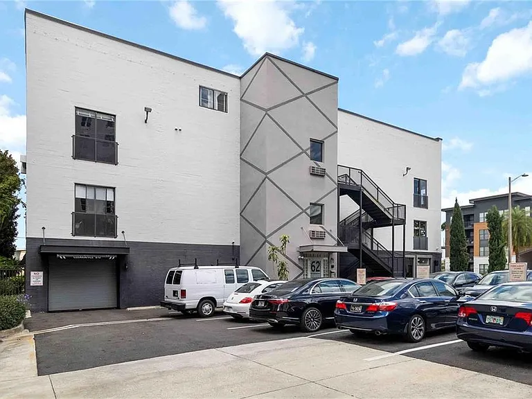 62 W Colonial Dr #301 — Photo 14