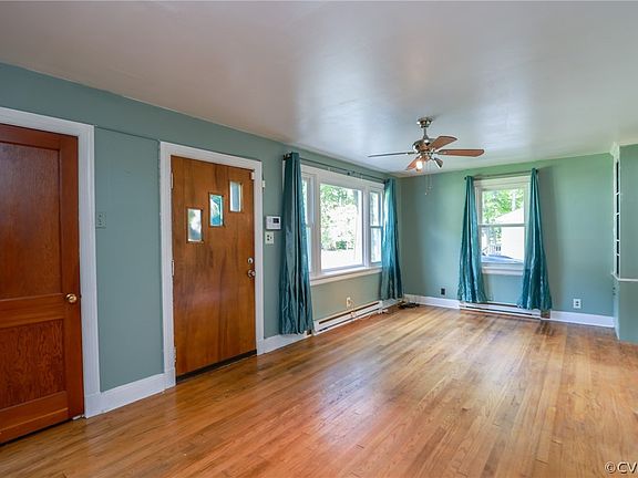 2nd image of 3009 Briar Ln