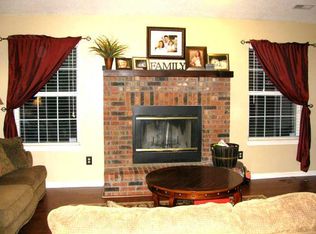8103 Amarillo Dr, Indianapolis, IN 46237