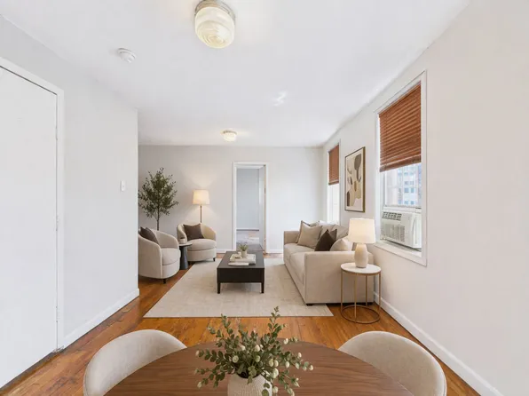 914 S 11th St, Philadelphia, PA 19147