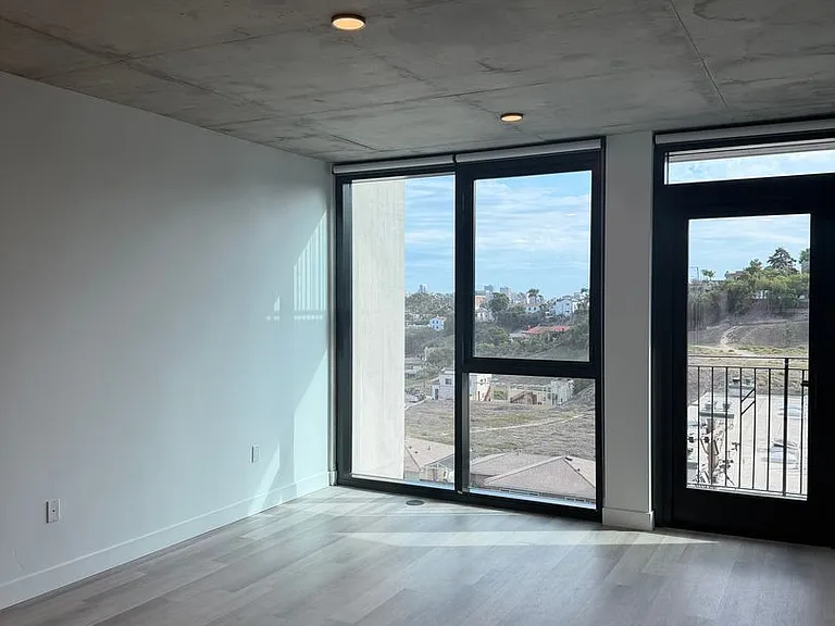 Rainford Apartments — Photo 189
