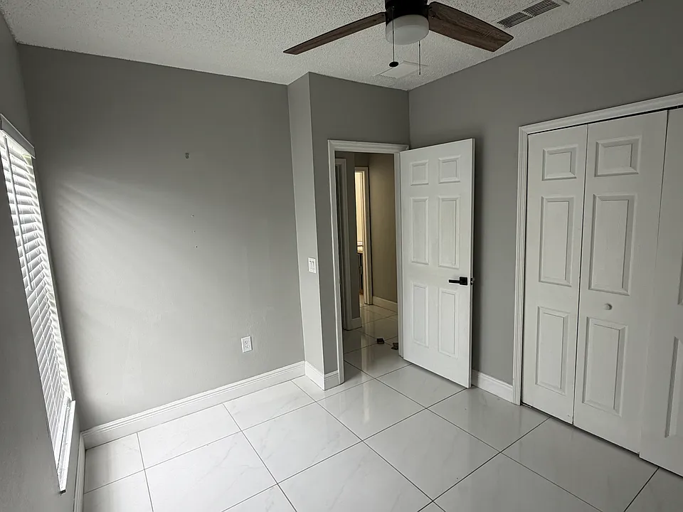 554 Dove Ct