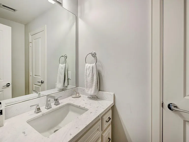 224 W 30th St — Photo 24