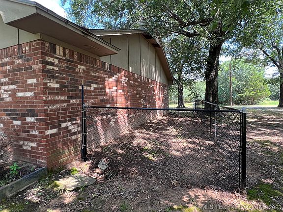 4th image of 1501 Tanglewood Dr