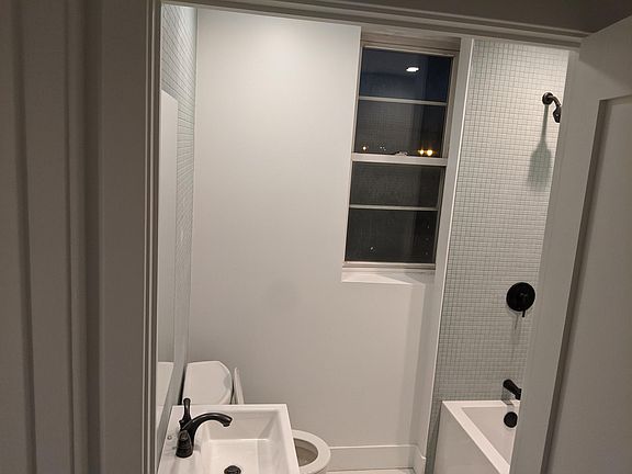 4th image of 3245 W Fullerton Ave #3