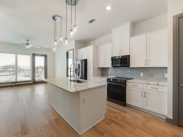 2700 Old Denton Rd #2257, Carrollton, TX 75007