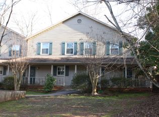 135 Dennis Dr APT 8, Athens, GA 30605