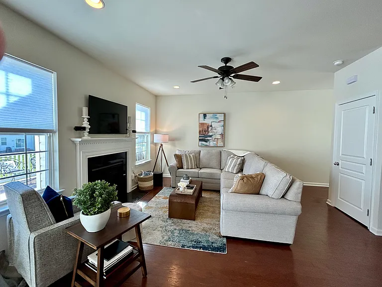38 Clement Ct — Photo 3
