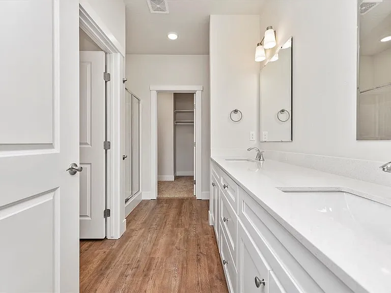 Ascent Townhomes — Photo 34