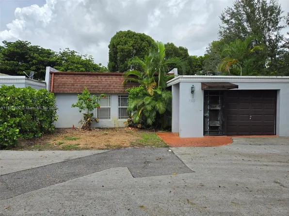 7322 Stardust Dr, Hialeah, FL 33015